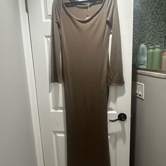 NWT Meshki Millicent Coco Maxi Dress - Picture 6 of 13